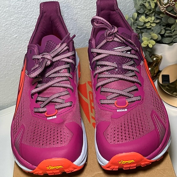 Altra Women's Olympus 5 Trail Running Shoes -W 8.5. Never Worn- 🆕 - Picture 3 of 9